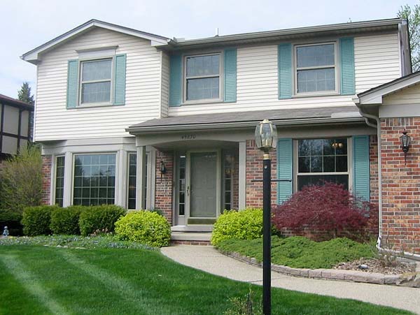 Great Curb Appeal - Image Credit: https://www.flickr.com/photos/michiganmoves/3492118913